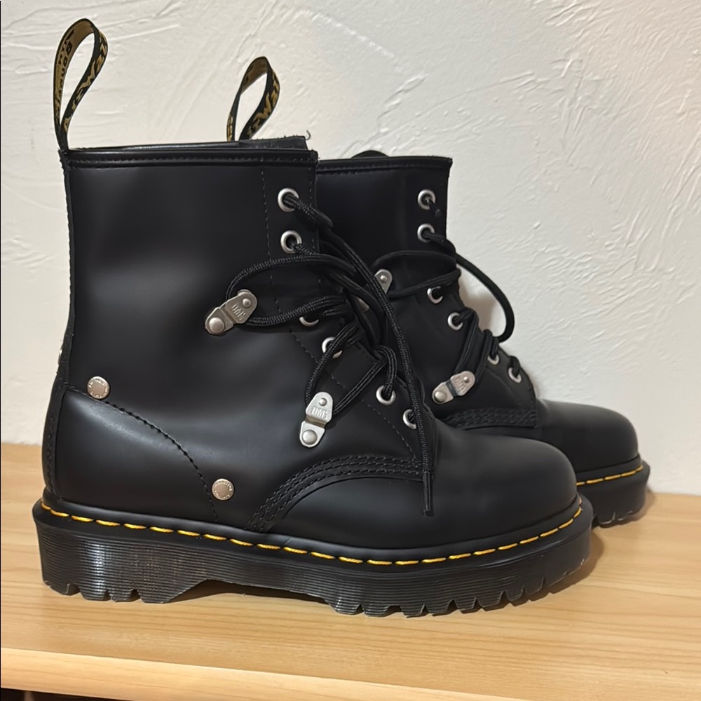 DR Marten Boots